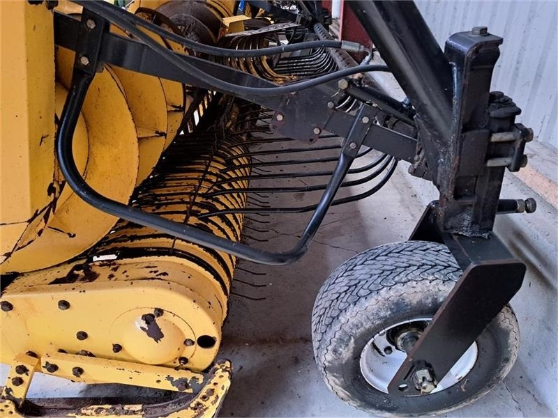 New Holland 355 W Græspick-up - ציוד חציר ומספוא: תמונה 3 New Holland 355 W Græspick-up - ציוד חציר ומספוא: תמונה 3