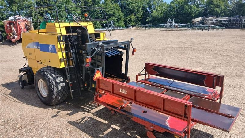 New Holland BB980 BB980 - מכונת צרור מרובעת: תמונה 4 New Holland BB980 BB980 - מכונת צרור מרובעת: תמונה 4