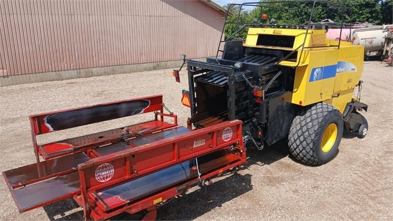 New Holland BB980 BB980 - מכונת צרור מרובעת: תמונה 3 New Holland BB980 BB980 - מכונת צרור מרובעת: תמונה 3