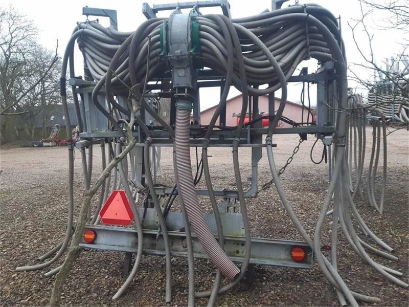 Samson 24 m Samson 16 - 20 -24 meter - מכל תערובת: תמונה 1 Samson 24 m Samson 16 - 20 -24 meter - מכל תערובת: תמונה 1