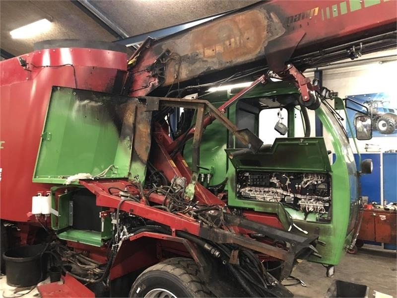 Strautmann Verti-Mix SF1702 Selvkørende blander - עגלת מערבל מספוא: תמונה 4 Strautmann Verti-Mix SF1702 Selvkørende blander - עגלת מערבל מספוא: תמונה 4