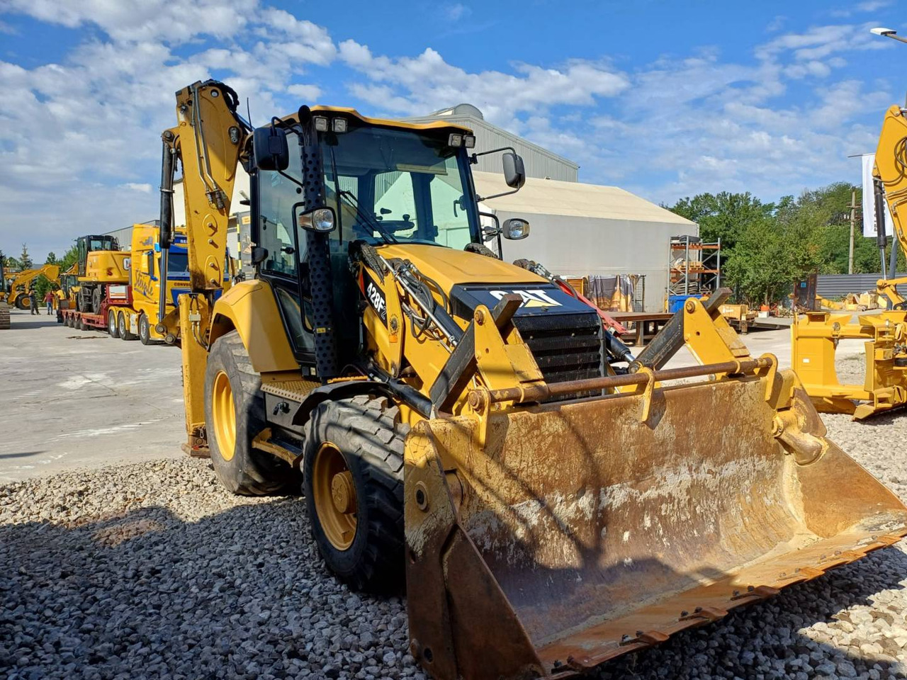 CAT 428F2 - מחפרון: תמונה 2 CAT 428F2 - מחפרון: תמונה 2
