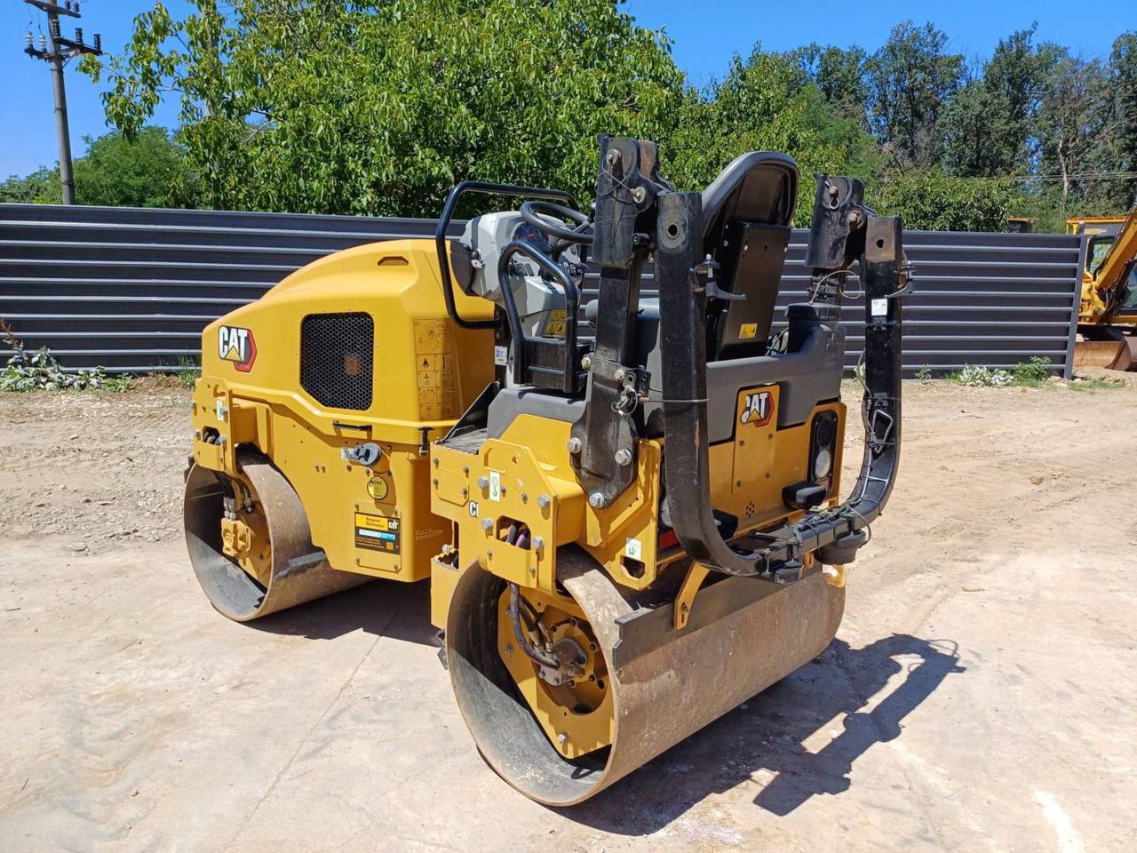 CAT CB2.7-03GC - מיני רולר: תמונה 4 CAT CB2.7-03GC - מיני רולר: תמונה 4