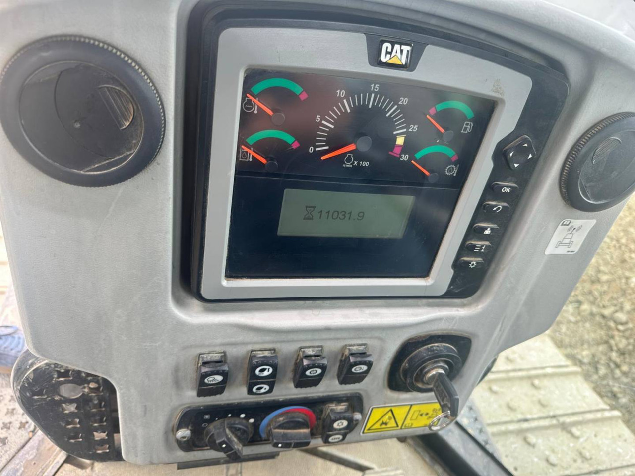 CAT D6NXL - דחפור: תמונה 5 CAT D6NXL - דחפור: תמונה 5
