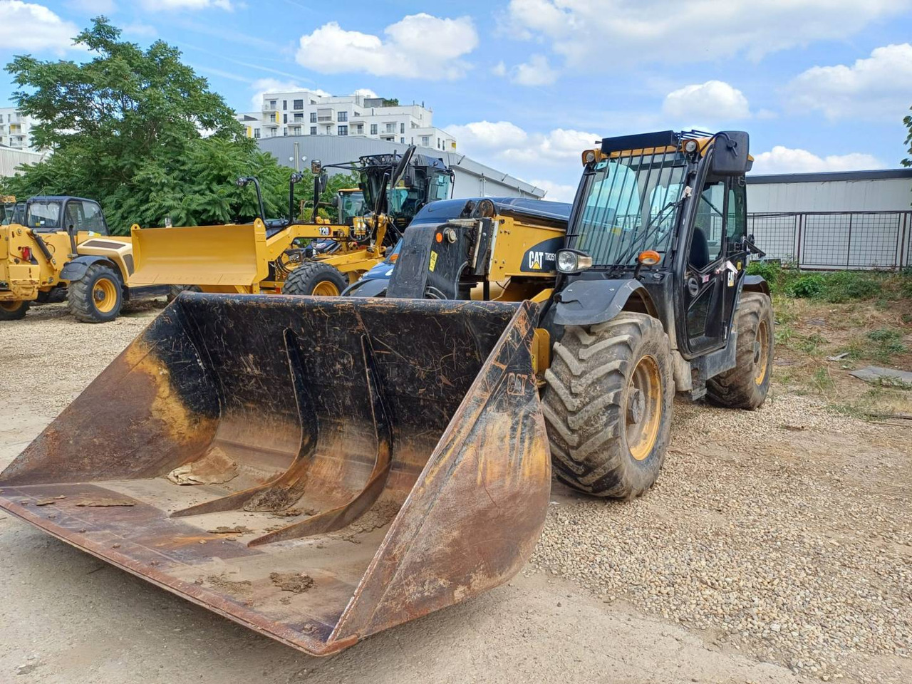 CAT TH3510D - מפעיל טלסקופי: תמונה 1 CAT TH3510D - מפעיל טלסקופי: תמונה 1