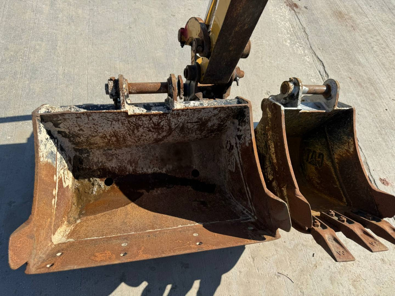 מחפר סורק CAT 301.8: תמונה 20