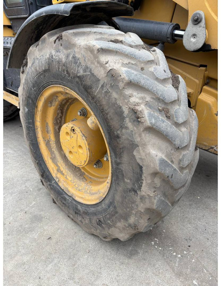מחפרון CAT 432: תמונה 11