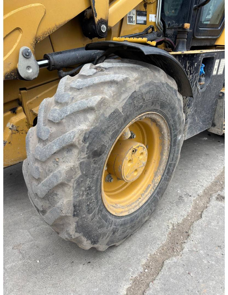 מחפרון CAT 432: תמונה 9