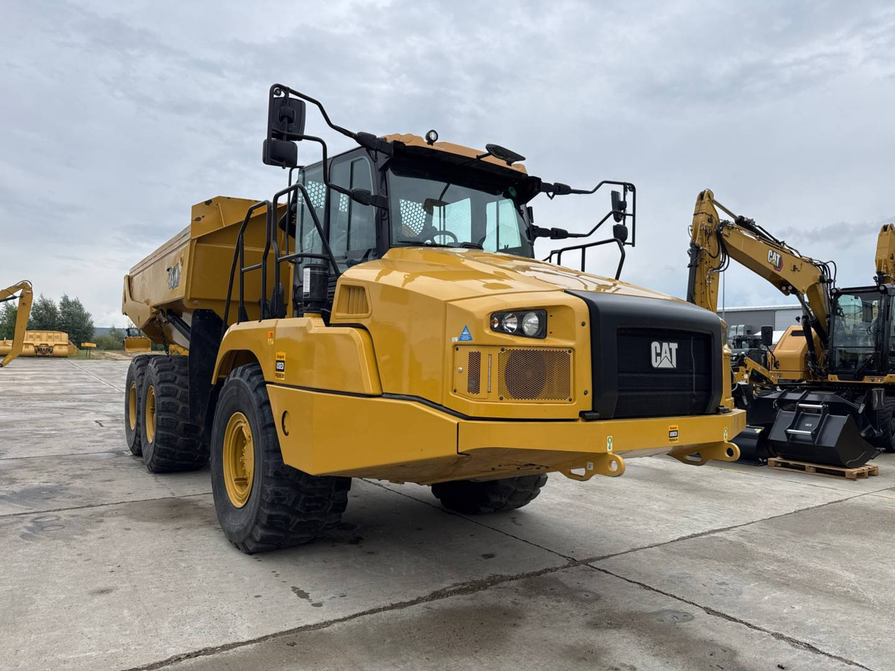 CAT 730 - מסיר פסולת מפרקי: תמונה 2 CAT 730 - מסיר פסולת מפרקי: תמונה 2