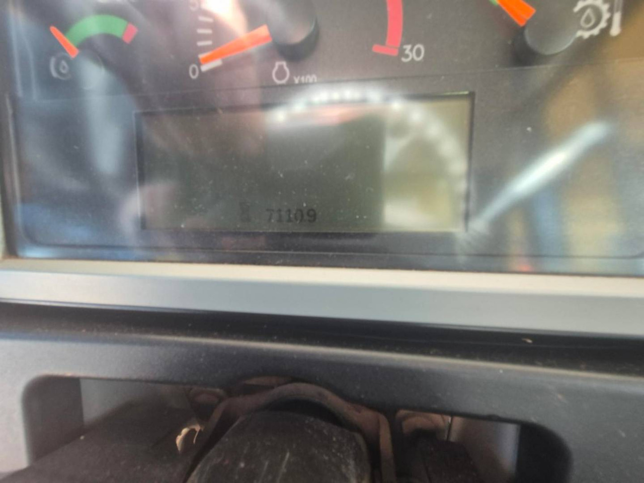 CAT 772G - משאית סלעים/ מסיר פסולת קשיח: תמונה 5 CAT 772G - משאית סלעים/ מסיר פסולת קשיח: תמונה 5