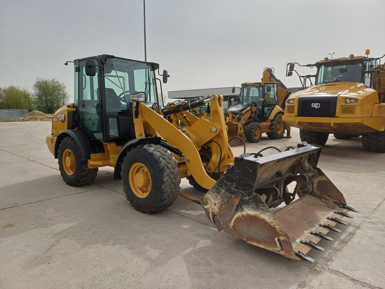 CAT 906M - מעמיס גלגלים: תמונה 2 CAT 906M - מעמיס גלגלים: תמונה 2