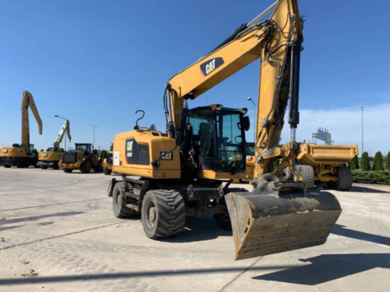 CAT M316F - מחפר גלגלים: תמונה 2 CAT M316F - מחפר גלגלים: תמונה 2