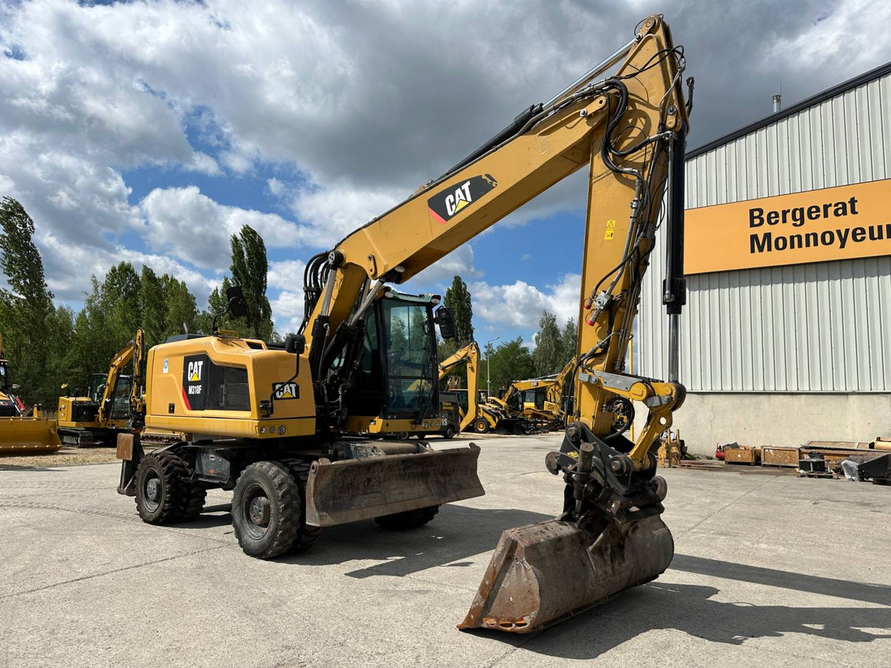 CAT M318F - מחפר גלגלים: תמונה 2 CAT M318F - מחפר גלגלים: תמונה 2