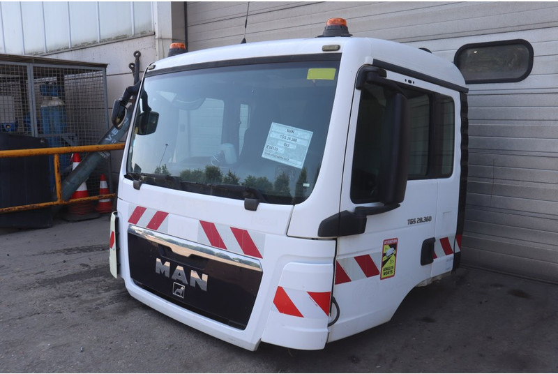 MAN F99L17 TGS - תא ופנים הרכב עבור משאית: תמונה 3 MAN F99L17 TGS - תא ופנים הרכב עבור משאית: תמונה 3
