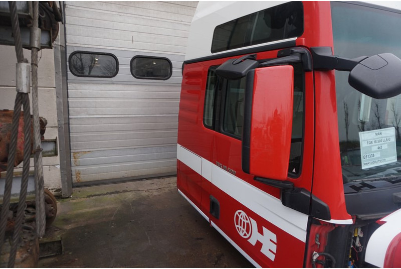 MAN F99L41 TGX XXL EURO6 81.60000-7925 - תא ופנים הרכב עבור משאית: תמונה 3 MAN F99L41 TGX XXL EURO6 81.60000-7925 - תא ופנים הרכב עבור משאית: תמונה 3
