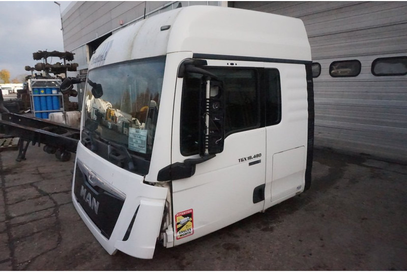 MAN F99L47 TGX XLX EURO6 81.60000-7848 - תא ופנים הרכב עבור משאית: תמונה 3 MAN F99L47 TGX XLX EURO6 81.60000-7848 - תא ופנים הרכב עבור משאית: תמונה 3