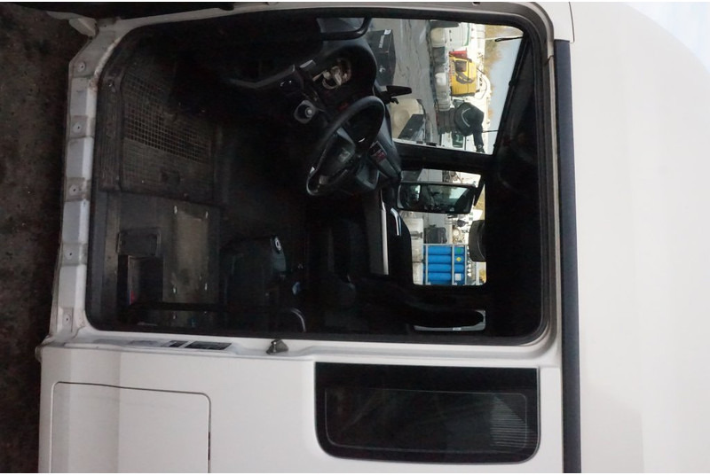 MAN F99L47 TGX XLX EURO6 81.60000-7848 - תא ופנים הרכב עבור משאית: תמונה 5 MAN F99L47 TGX XLX EURO6 81.60000-7848 - תא ופנים הרכב עבור משאית: תמונה 5