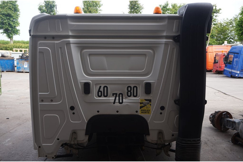 Mercedes-Benz ACTROS MP4 L-CLSSP L2.3 TUNNEL 170 - תא ופנים הרכב עבור משאית: תמונה 4 Mercedes-Benz ACTROS MP4 L-CLSSP L2.3 TUNNEL 170 - תא ופנים הרכב עבור משאית: תמונה 4