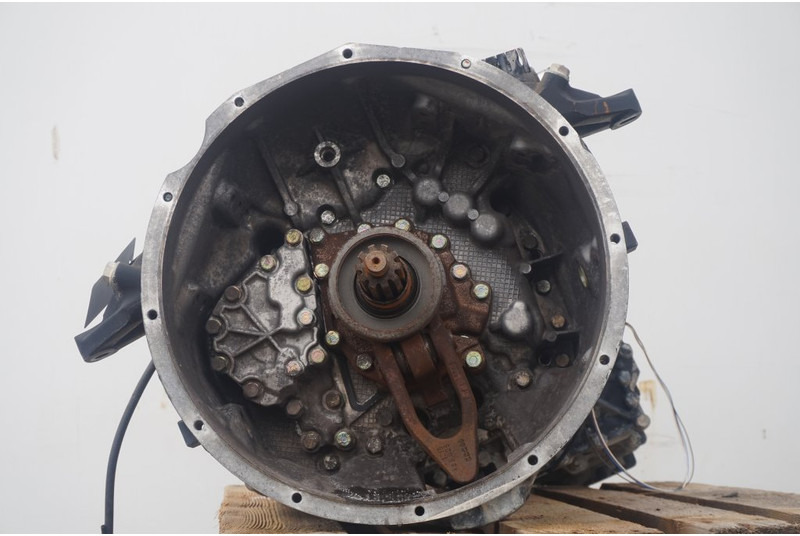 ZF 16S151OD+INT F2000 81.32003-6402 - תיבת הילוכים עבור משאית: תמונה 2 ZF 16S151OD+INT F2000 81.32003-6402 - תיבת הילוכים עבור משאית: תמונה 2