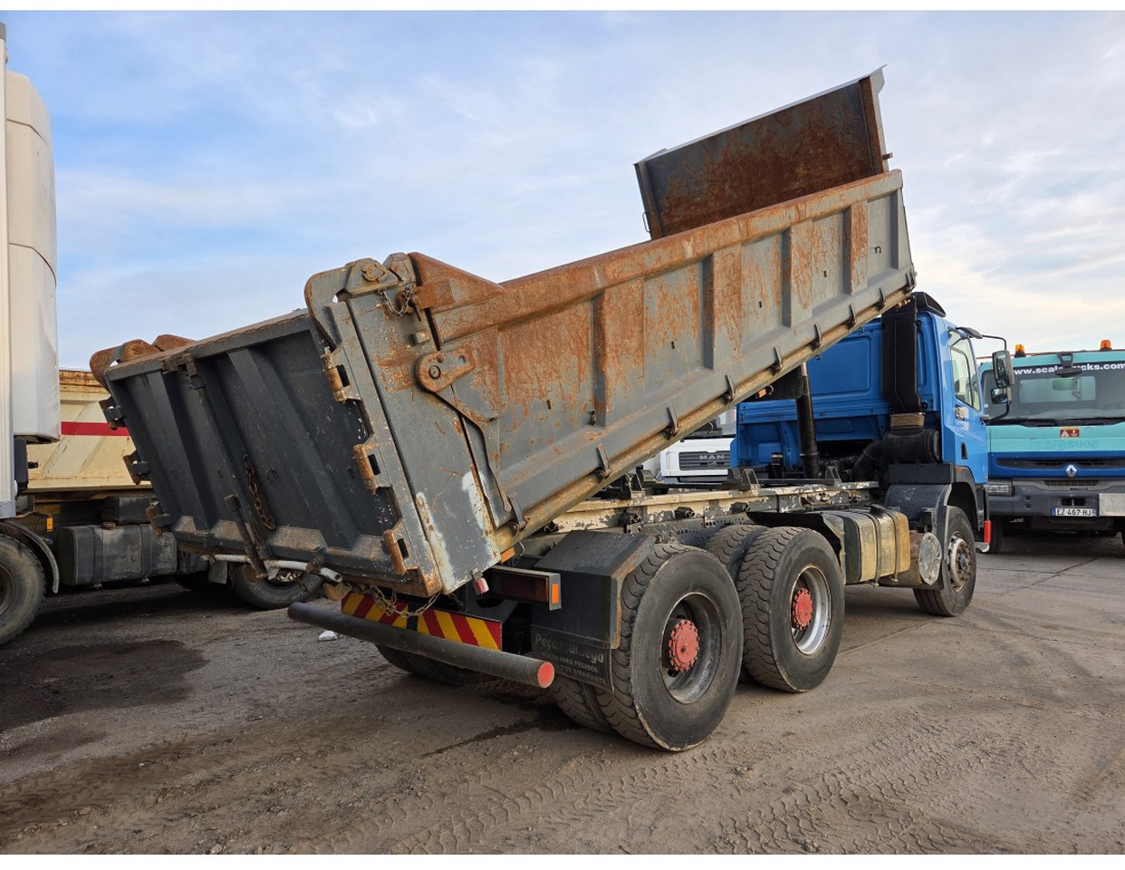 DAF 85 400 ATI 6x4 Tipper - מזהיר: תמונה 2 DAF 85 400 ATI 6x4 Tipper - מזהיר: תמונה 2