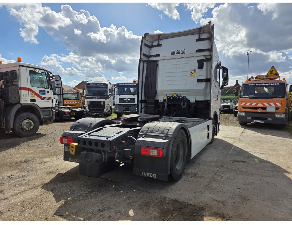 Iveco S-Way 480 4X2 Tractor Unit Retarder Navi ACC Euro 6 - יחידת טרקטור: תמונה 3 Iveco S-Way 480 4X2 Tractor Unit Retarder Navi ACC Euro 6 - יחידת טרקטור: תמונה 3
