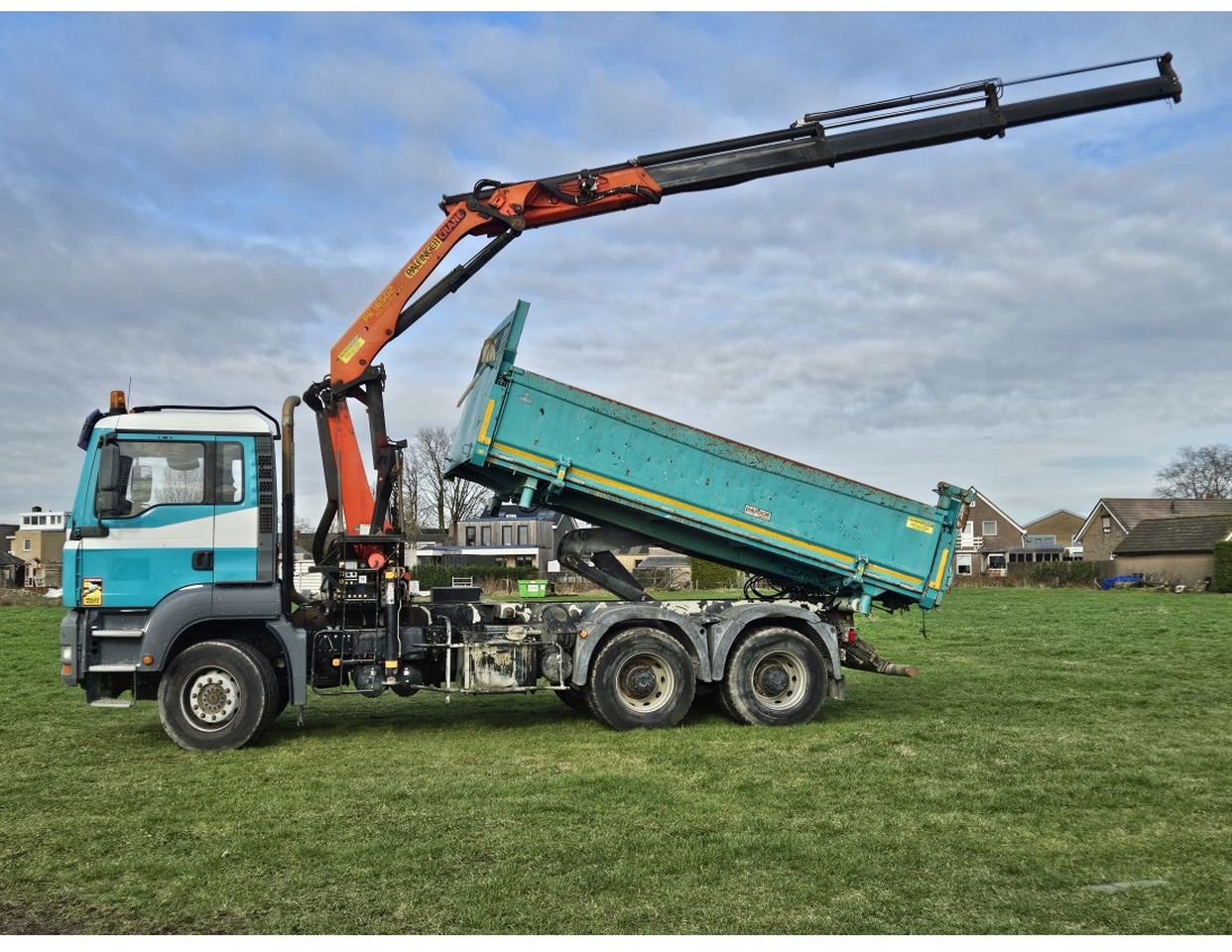 MAN TGA 33.360 TIPPER 3 SIDE CRANE PALFINGER 16502 *REMOTE CONTROL - מזהיר: תמונה 3 MAN TGA 33.360 TIPPER 3 SIDE CRANE PALFINGER 16502 *REMOTE CONTROL - מזהיר: תמונה 3
