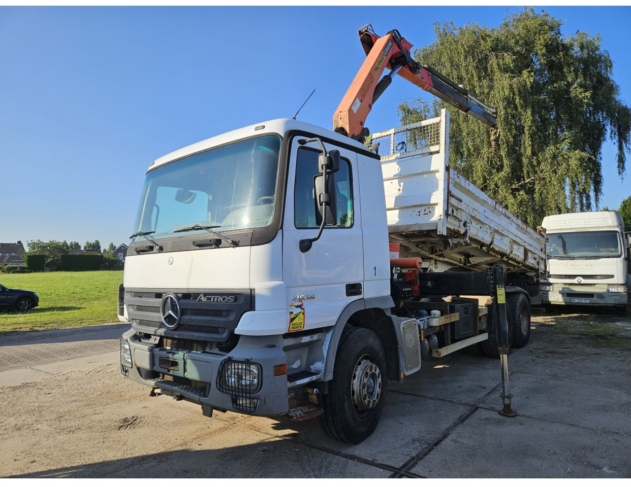 MERCEDES ACTROS 2636 6X4 TIPPER CRANE 15002 EPS - מזהיר, משאית מנוף: תמונה 1 MERCEDES ACTROS 2636 6X4 TIPPER CRANE 15002 EPS - מזהיר, משאית מנוף: תמונה 1