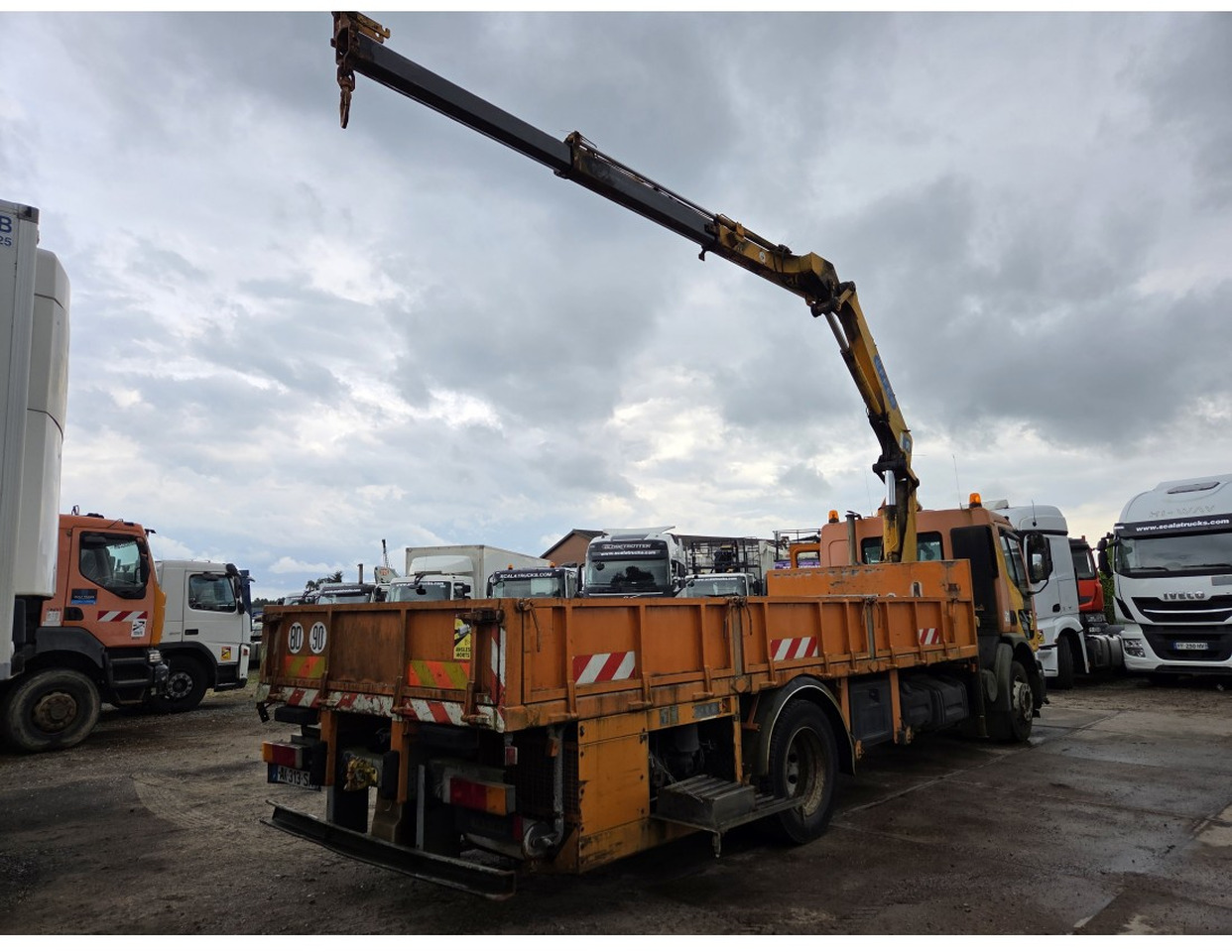 Renault Premium 300 MECHANICAL PUMP OPEN BOX COMPRESSOR CRANE EFFER 140/2S - משאית צד נופל/ שטוחה, משאית מנוף: תמונה 2 Renault Premium 300 MECHANICAL PUMP OPEN BOX COMPRESSOR CRANE EFFER 140/2S - משאית צד נופל/ שטוחה, משאית מנוף: תמונה 2
