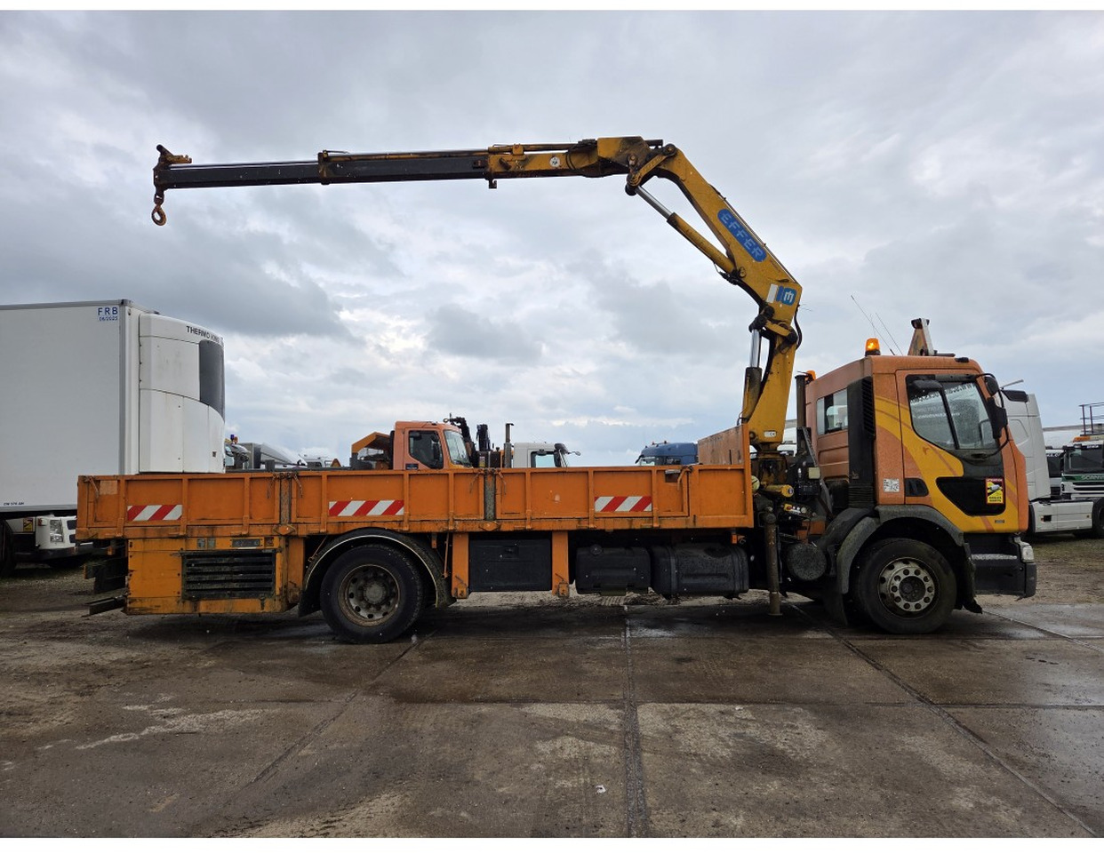 Renault Premium 300 MECHANICAL PUMP OPEN BOX COMPRESSOR CRANE EFFER 140/2S - משאית צד נופל/ שטוחה, משאית מנוף: תמונה 4 Renault Premium 300 MECHANICAL PUMP OPEN BOX COMPRESSOR CRANE EFFER 140/2S - משאית צד נופל/ שטוחה, משאית מנוף: תמונה 4