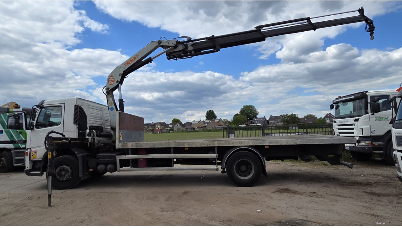 VOLVO FM 330 FLATBED 4X2 PM 17 LC 17 TON - משאית צד נופל/ שטוחה, משאית מנוף: תמונה 2 VOLVO FM 330 FLATBED 4X2 PM 17 LC 17 TON - משאית צד נופל/ שטוחה, משאית מנוף: תמונה 2