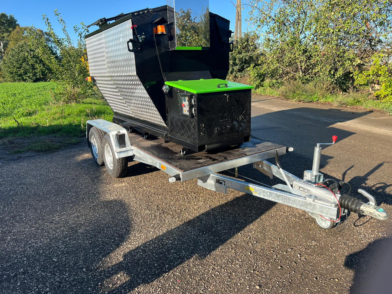 TICAB Asphalt Hot Box from the Manufacturer for 2,8 t, termiskais bunkurs asfaltam HB-2 - מכונת אספלט: תמונה 4 TICAB Asphalt Hot Box from the Manufacturer for 2,8 t, termiskais bunkurs asfaltam HB-2 - מכונת אספלט: תמונה 4