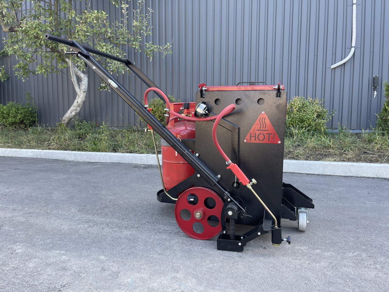 TICAB Manufacturer, Mini Crack Sealing Machine , Hand Push Crack Fill Machine - מפיץ אספלט: תמונה 1 TICAB Manufacturer, Mini Crack Sealing Machine , Hand Push Crack Fill Machine - מפיץ אספלט: תמונה 1