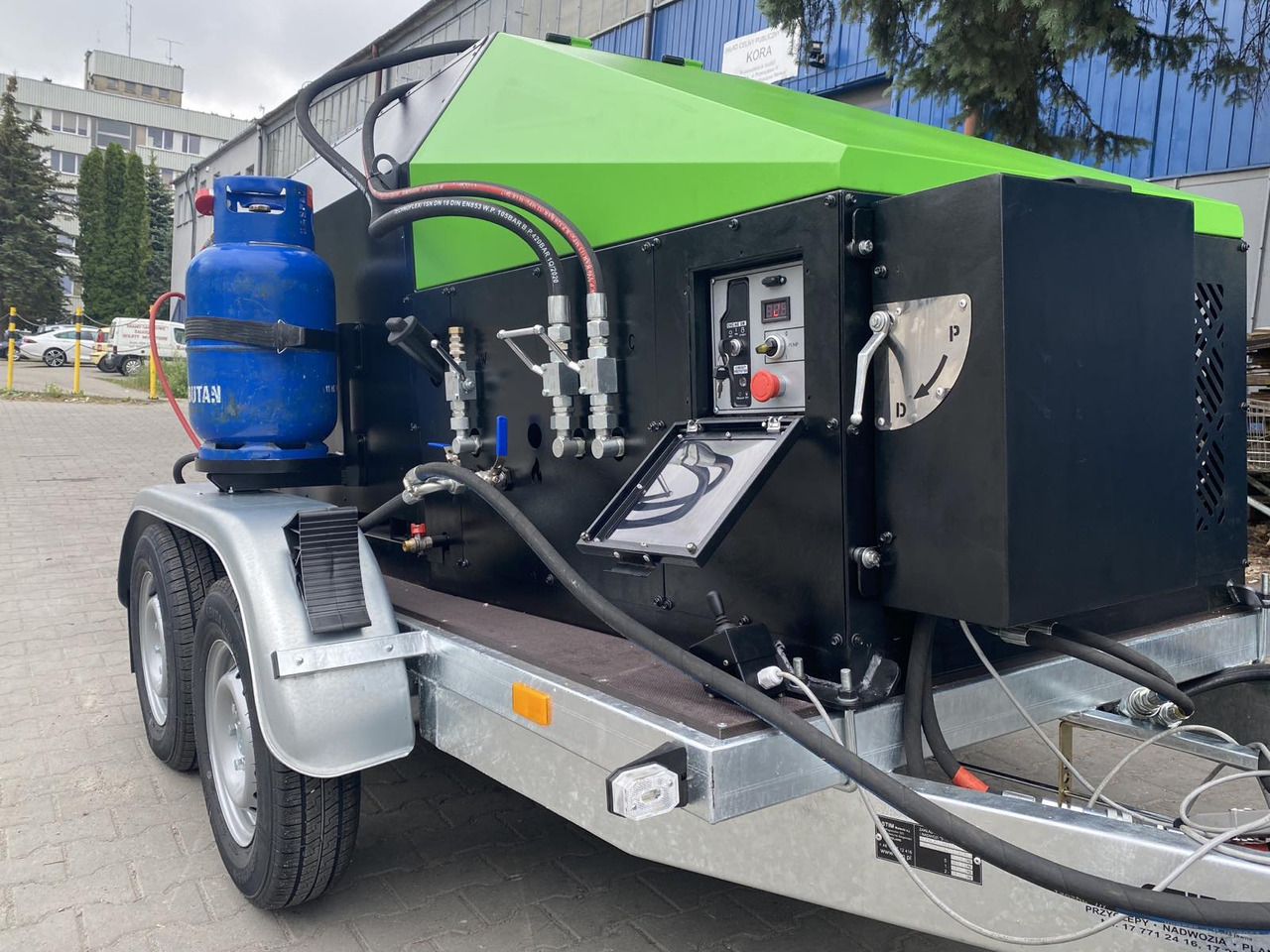 TICAB SelfPropelled Bitumen Emulsion Sprayer,1000L,Manufacturer - מפיץ אספלט: תמונה 2 TICAB SelfPropelled Bitumen Emulsion Sprayer,1000L,Manufacturer - מפיץ אספלט: תמונה 2