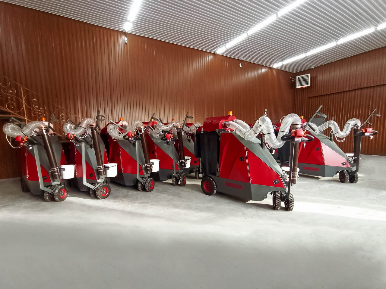 ТІСАВ Street Vacuum Cleaner, Outdoor Vacuum Sweeper, Manufacturer, City Ant - שואב אבק תעשייתי: תמונה 3 ТІСАВ Street Vacuum Cleaner, Outdoor Vacuum Sweeper, Manufacturer, City Ant - שואב אבק תעשייתי: תמונה 3