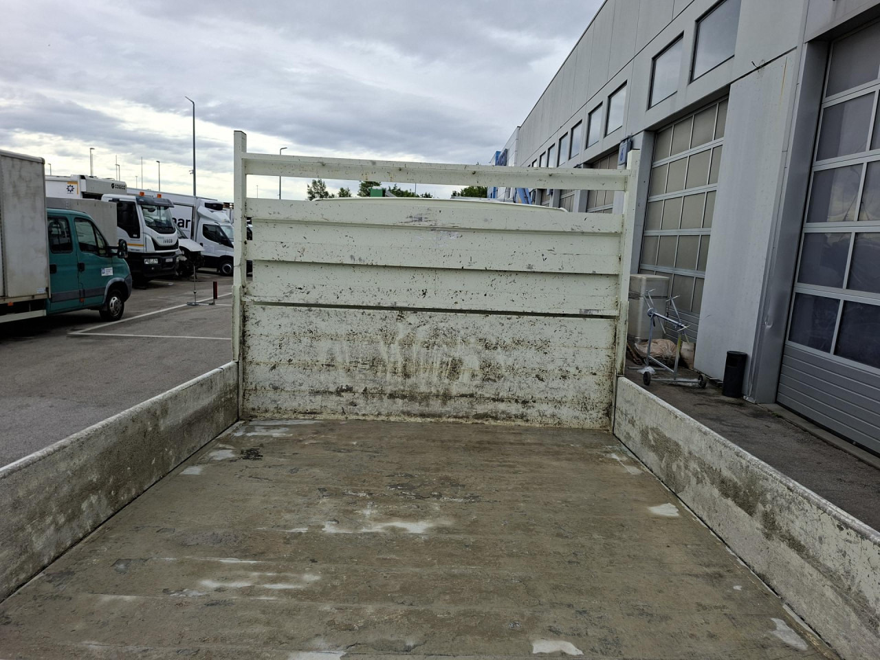 IVECO Daily 35C12D - כלי רכב מסחרי מזהיר, כלי רכב מסחרי קומבי: תמונה 5 IVECO Daily 35C12D - כלי רכב מסחרי מזהיר, כלי רכב מסחרי קומבי: תמונה 5