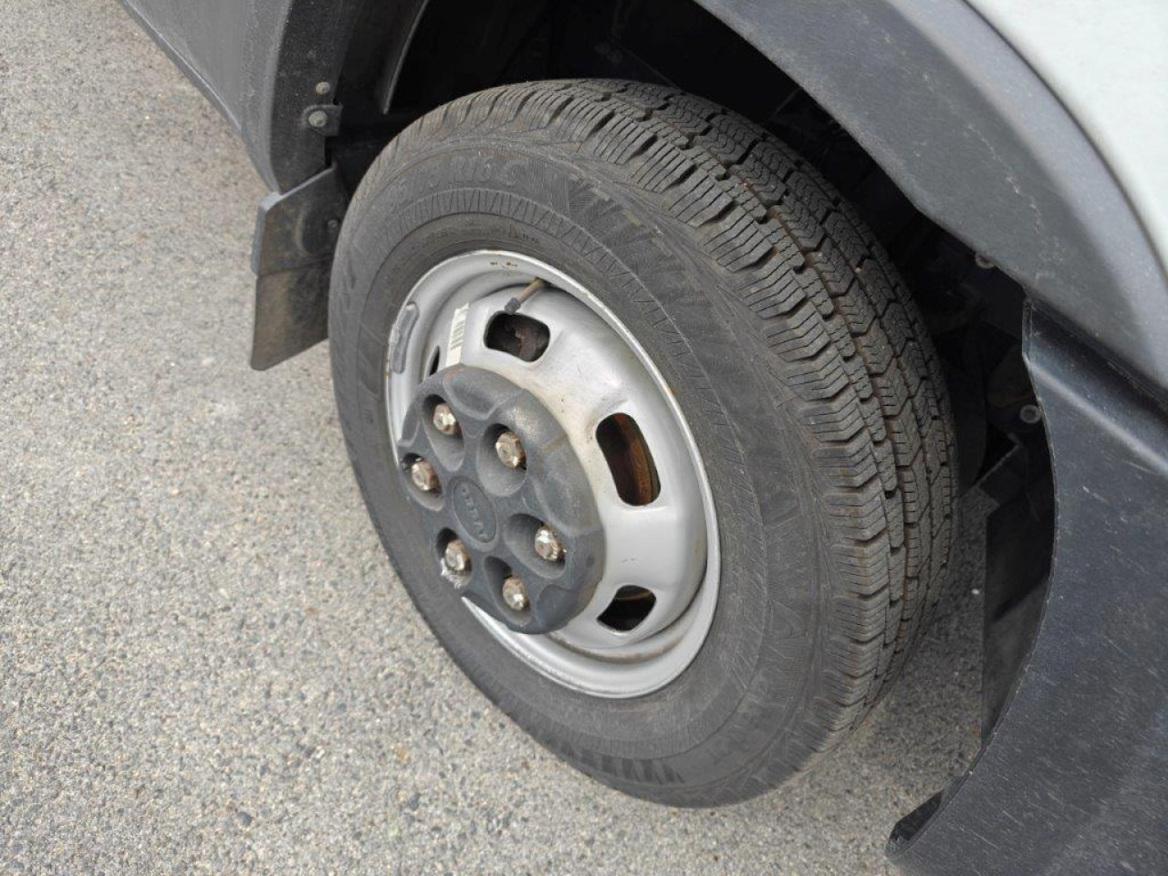 IVECO Daily 35C16H - כלי רכב מסחרי עם לוח: תמונה 2 IVECO Daily 35C16H - כלי רכב מסחרי עם לוח: תמונה 2
