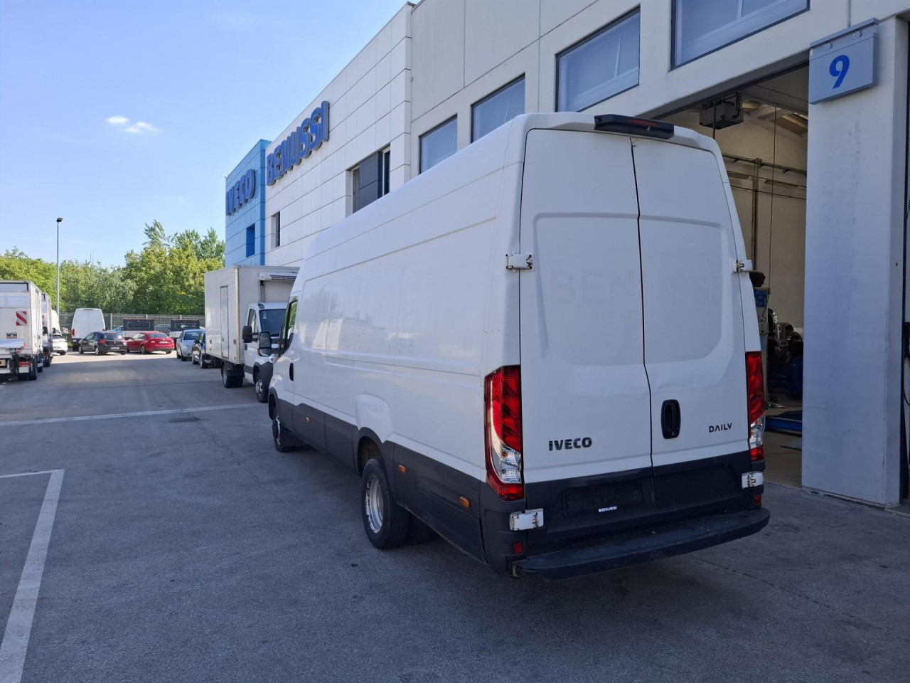 IVECO Daily 35C16V - כלי רכב מסחרי לנוסעים: תמונה 4 IVECO Daily 35C16V - כלי רכב מסחרי לנוסעים: תמונה 4