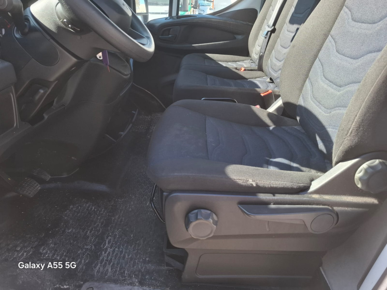 IVECO Daily 35S16V A8 - כלי רכב מסחרי לנוסעים: תמונה 5 IVECO Daily 35S16V A8 - כלי רכב מסחרי לנוסעים: תמונה 5