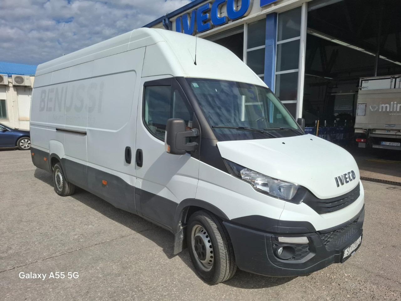 IVECO Daily 35S16V - כלי רכב מסחרי לנוסעים: תמונה 2 IVECO Daily 35S16V - כלי רכב מסחרי לנוסעים: תמונה 2