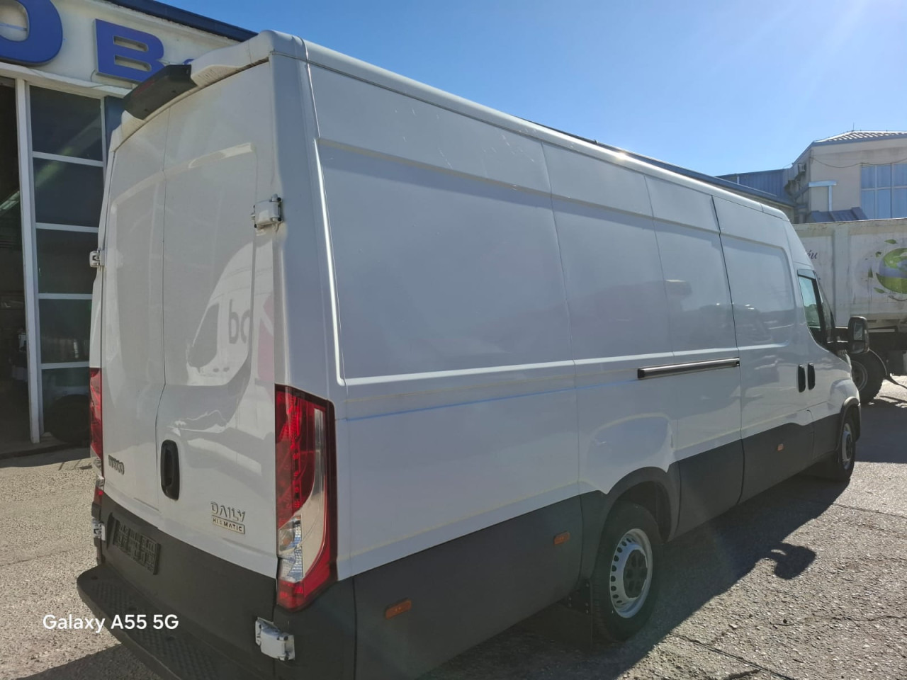 IVECO Daily 35S16V - כלי רכב מסחרי לנוסעים: תמונה 4 IVECO Daily 35S16V - כלי רכב מסחרי לנוסעים: תמונה 4