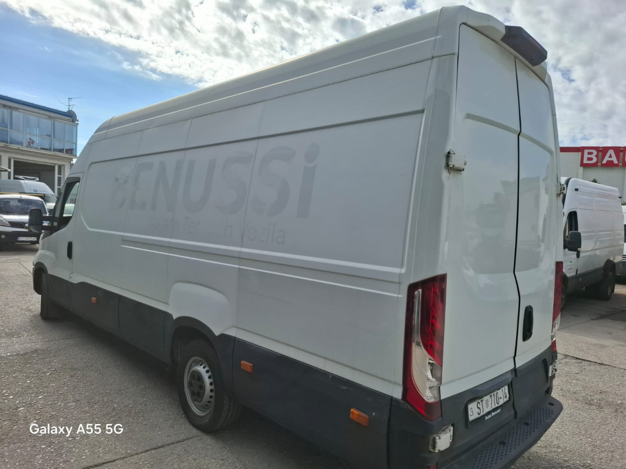 IVECO Daily 35S16V - כלי רכב מסחרי לנוסעים: תמונה 3 IVECO Daily 35S16V - כלי רכב מסחרי לנוסעים: תמונה 3