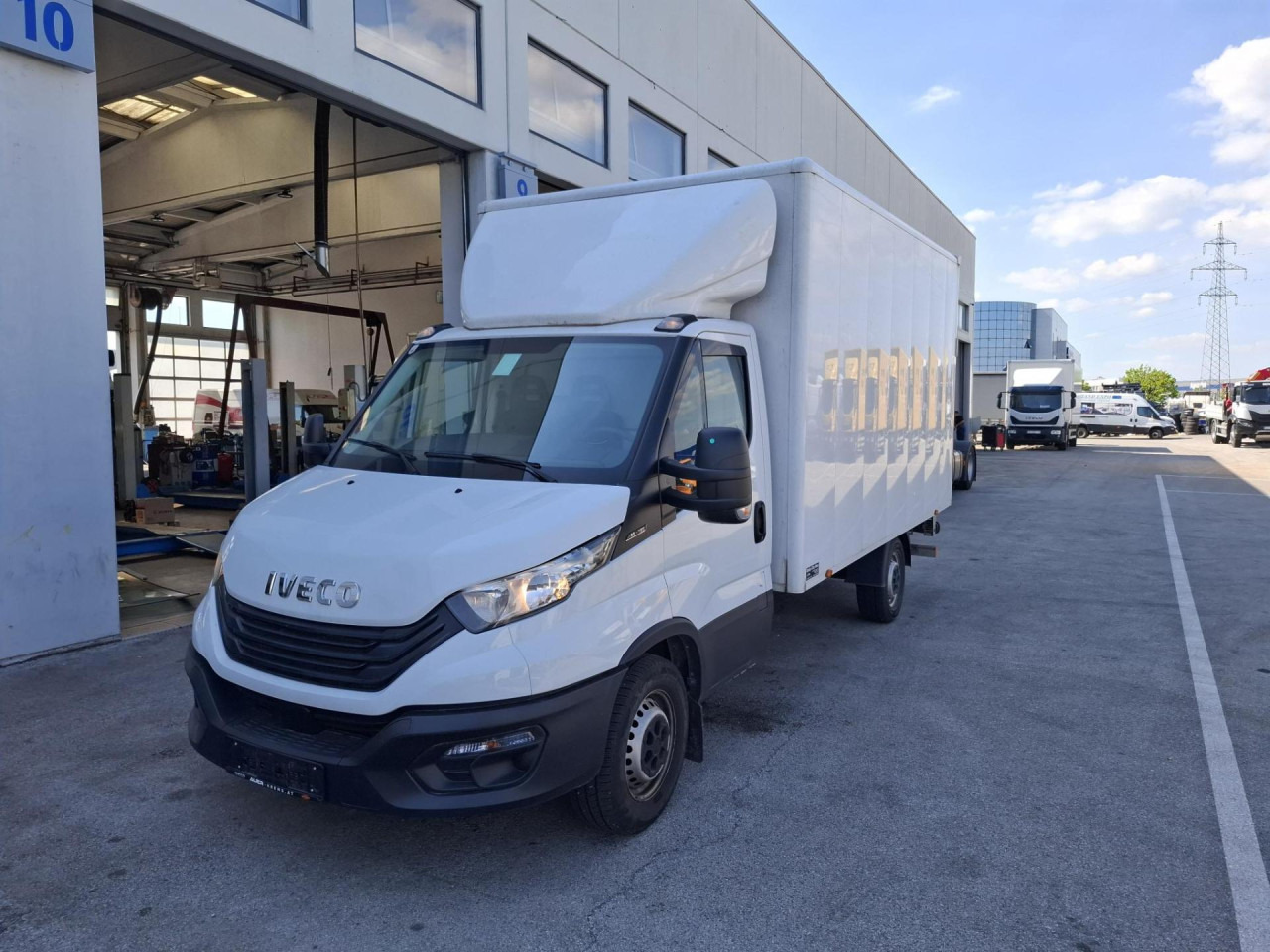IVECO Daily 35S16 - כלי רכב מסחרי עם לוח: תמונה 1 IVECO Daily 35S16 - כלי רכב מסחרי עם לוח: תמונה 1