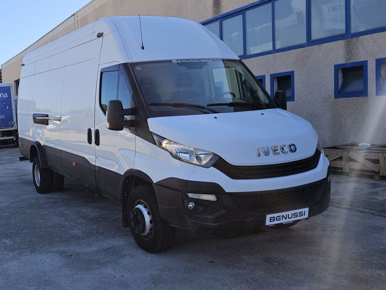 IVECO Daily 65C15 - כלי רכב מסחרי לנוסעים: תמונה 2 IVECO Daily 65C15 - כלי רכב מסחרי לנוסעים: תמונה 2