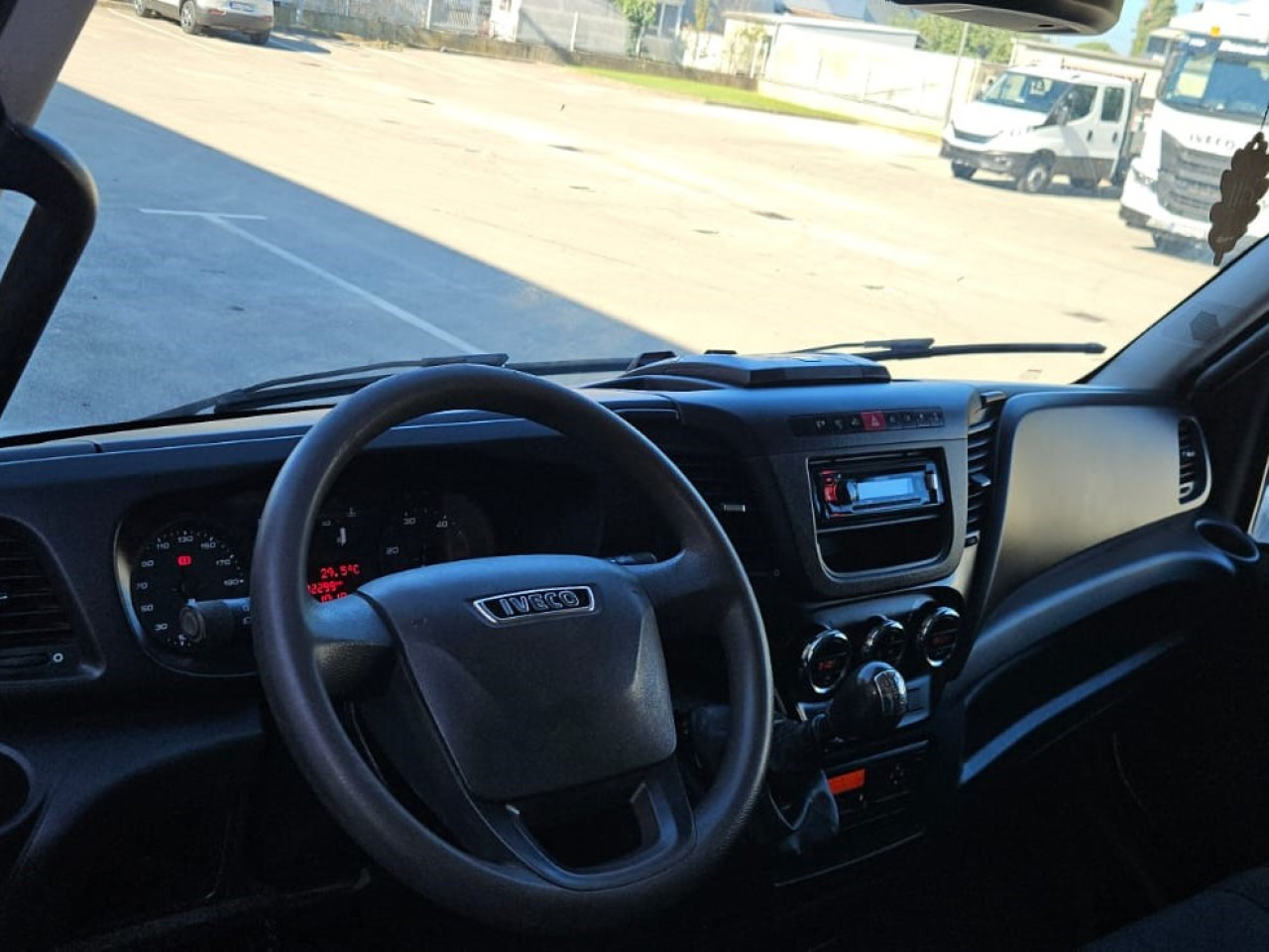 IVECO Daily 65C15 - כלי רכב מסחרי לנוסעים: תמונה 5 IVECO Daily 65C15 - כלי רכב מסחרי לנוסעים: תמונה 5