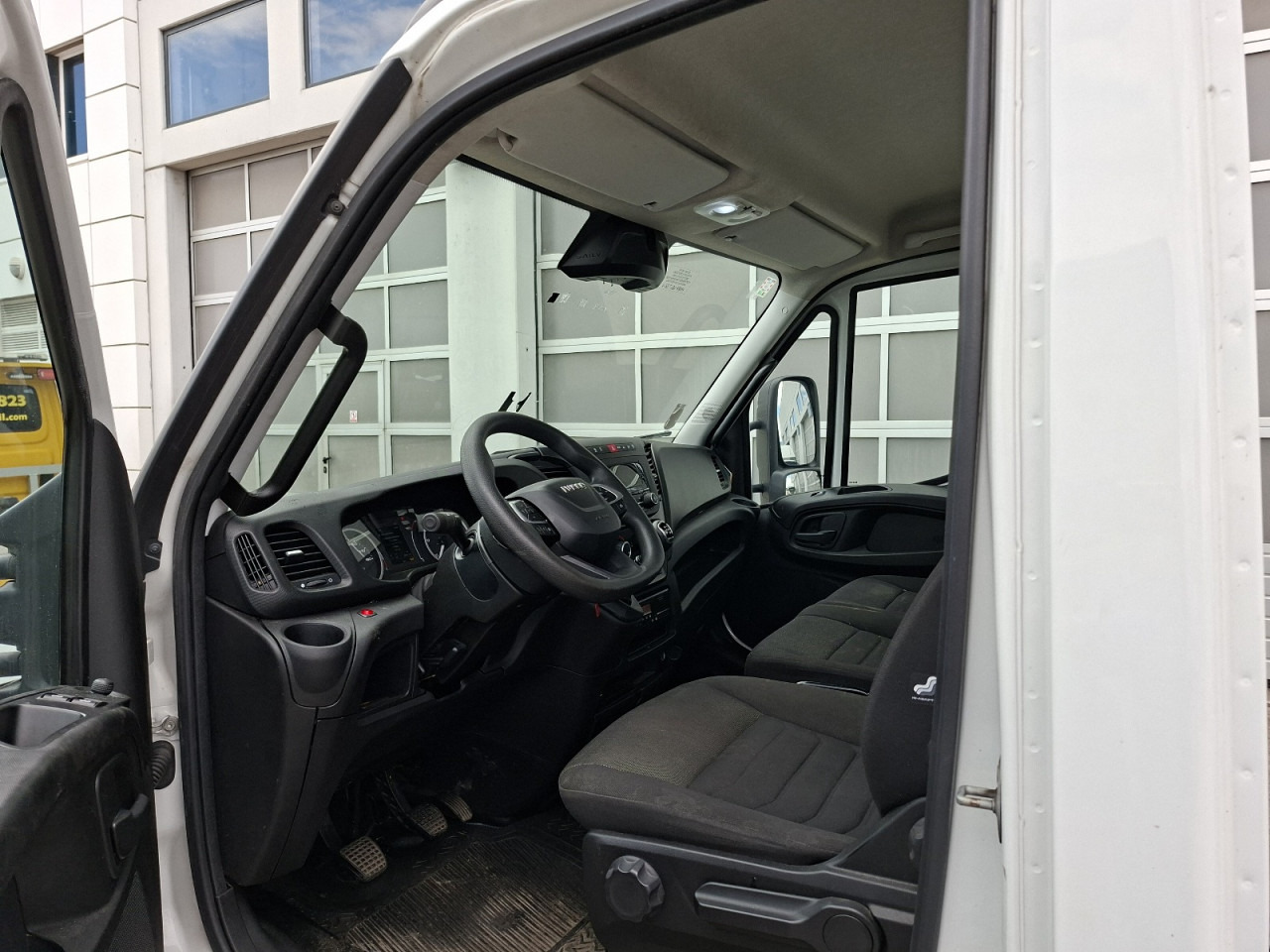 IVECO Daily 70C18H - משאית עם שלדת תא: תמונה 5 IVECO Daily 70C18H - משאית עם שלדת תא: תמונה 5