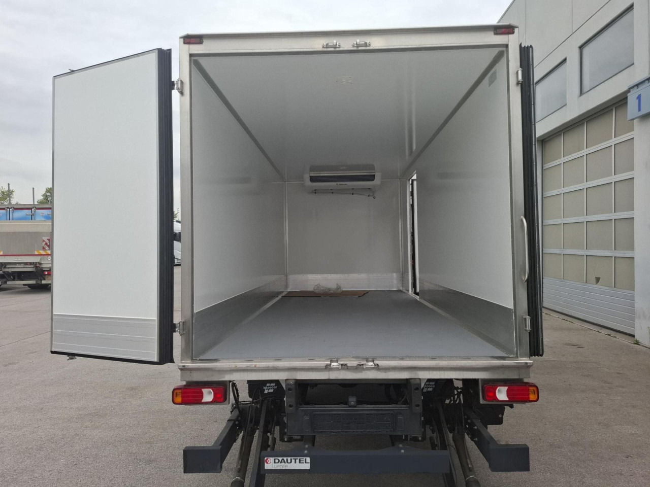 IVECO Daily 70C18H - כלי רכב מסחרי לקירור: תמונה 5 IVECO Daily 70C18H - כלי רכב מסחרי לקירור: תמונה 5