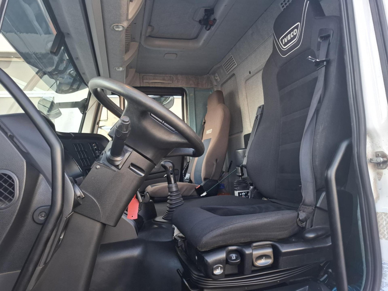 IVECO Trakker AD410T50 - מזהיר: תמונה 2 IVECO Trakker AD410T50 - מזהיר: תמונה 2