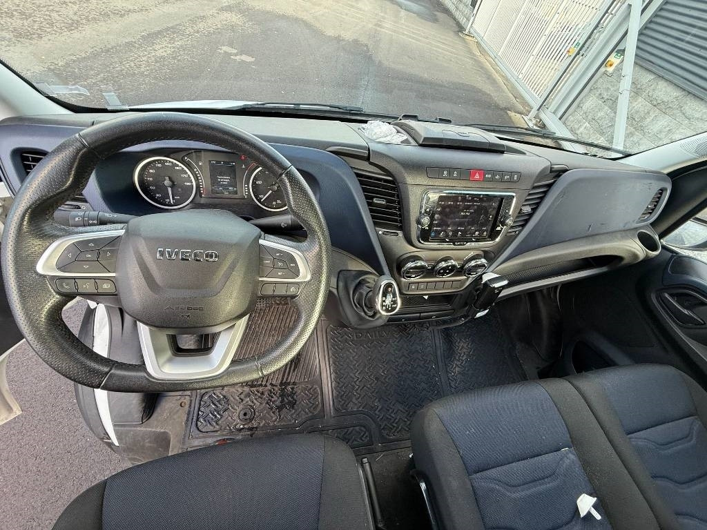 Iveco Daily 35 - NP Hi - Matic - כלי רכב מסחרי עם לוח: תמונה 5 Iveco Daily 35 - NP Hi - Matic - כלי רכב מסחרי עם לוח: תמונה 5