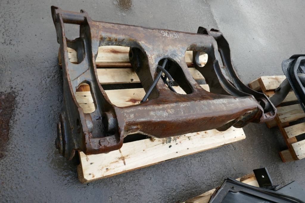 Volvo L90E Redskapsfäste - מצמד מהיר עבור מכונת בנייה: תמונה 2 Volvo L90E Redskapsfäste - מצמד מהיר עבור מכונת בנייה: תמונה 2