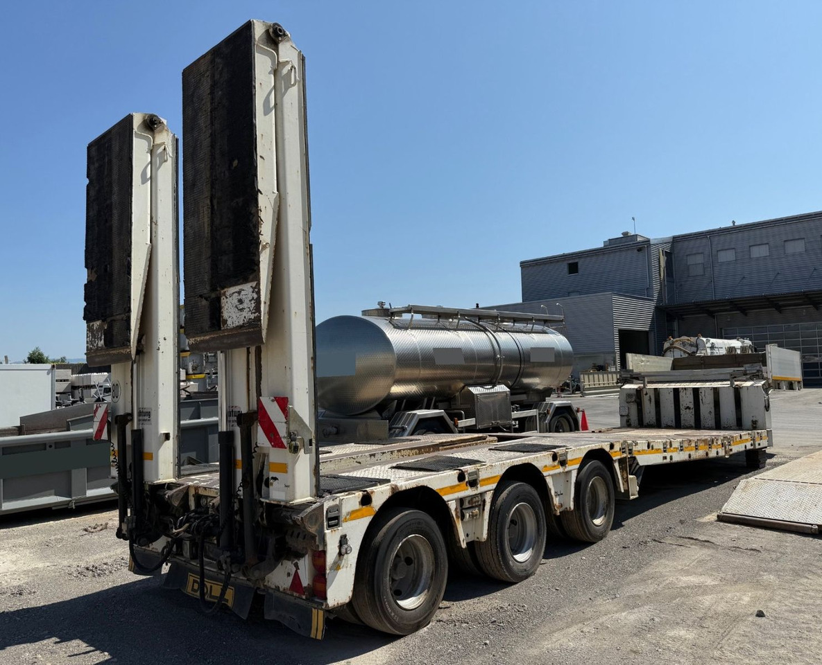 Doll Panther T3E-A, 61ton , 3.9m tele,Hyd Rampen 4.5m - סמיטריילר עם מטען נמוך: תמונה 1 Doll Panther T3E-A, 61ton , 3.9m tele,Hyd Rampen 4.5m - סמיטריילר עם מטען נמוך: תמונה 1